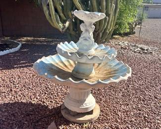 Vintage 3 tier bird bath