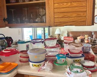 Rubbermaid containers