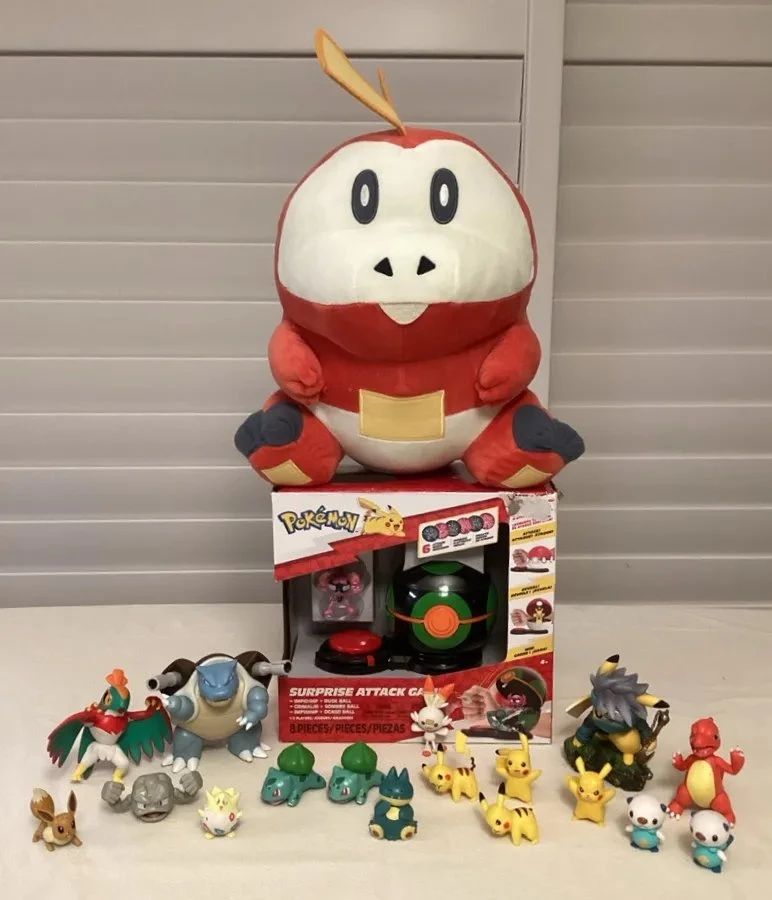 MMC001 Pokemon Figurines & Plush