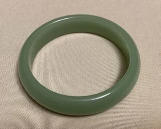 MMC117 Lake Green Jade Bangle Bracelet