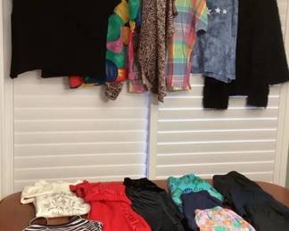 MMC013 Mystery Lot Of Vintage Women’s Clothing