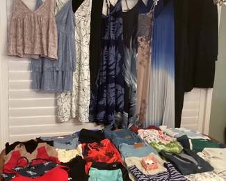 MMC200 Mystery Lot Of Young Miss Clothing