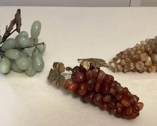 MMC044 Vintage Jade & Polished Stone Grape Clusters
