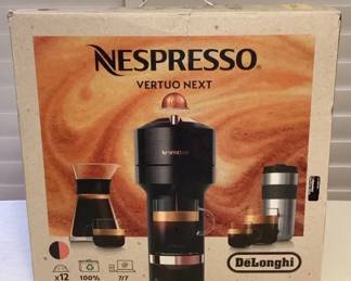 MMC032 Nespresso Virtuo Next DeLonghi Coffee Maker