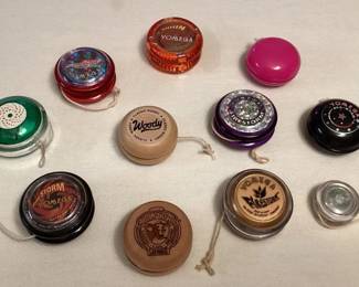 MMC024 Eleven Yo-Yo’s Including Yomega
