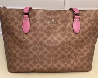MMC107 Large Coach Signature Tote Bag With Pink Straps