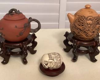 MMC102 Chinese Clay Teapots & Netsuke Elephant With Wooden Stands