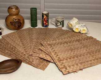 MMC048 Hawaiian Household Goods Lot