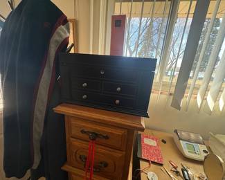 . . . a cute jewelry box