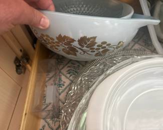 . . . gold leaf pattern -- "Golden Grapes"