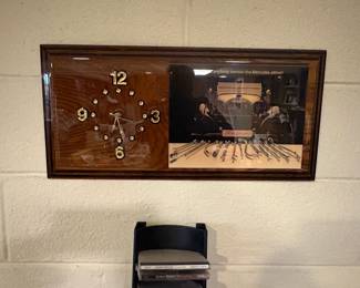 . . . REd Wing clock