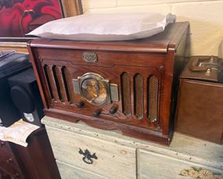 . . . nice stereo/record player