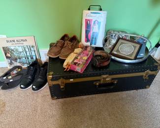 Men's Shoes. Records, Trunk