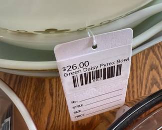 Green Daisy Pyrex Bowl 