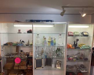 Vintage Ashtrays, Cigar Boxes, Bottles, Napkin Girls, Phones, Rocks