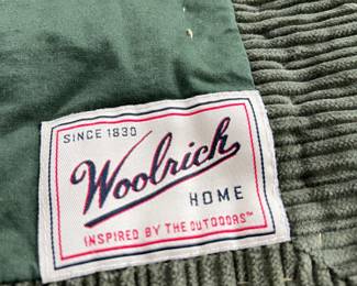 TAG ON QUEEN COMFORTER 