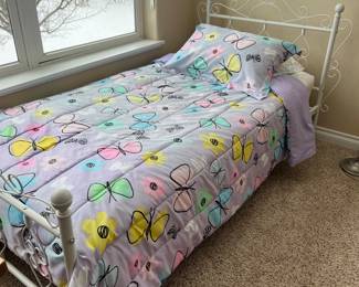 TWIN SIZE CHILDRENS BED