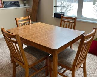 SHAKER STYLE KITCHEN DINING SET WITH 5 CHAIRS AND LEAF