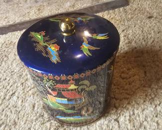 lots of vintage tins