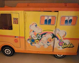 Barbie bus