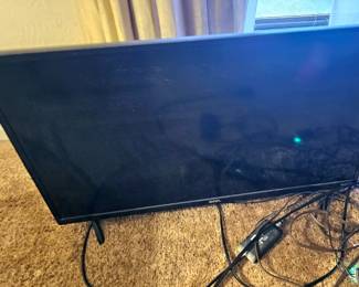 several Flatscreens in different sizes