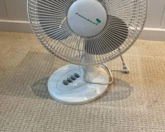 PalmAire Oscillating 3-Speed Table Fan