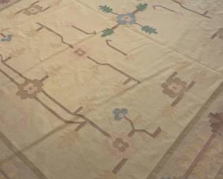 Flower Pattern Area Rug 108 x 96