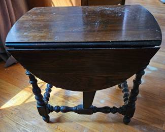 Oak Gate Leg Drop Leaf Table third image