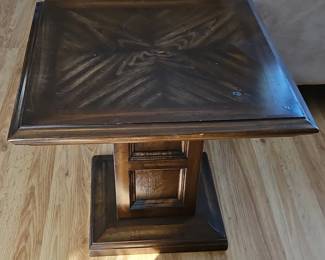 Pedestal End Table