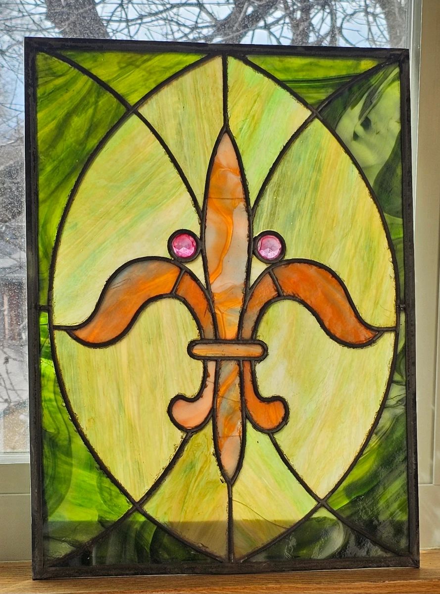 Welcome Everyone! This lovely Stained Glass come out of this home! Circa 1910. There are 2 and will be a BID ITEM.