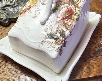 Antique- Butter/Cheese dish w/dome