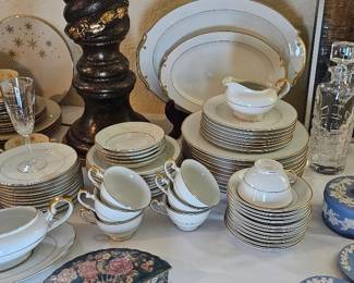 Yamaka #k-616 Gold rim Fine China 62 pc.