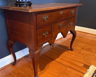 Vintage lowboy w/drawers
