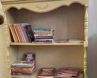Broyhill bookshelf 