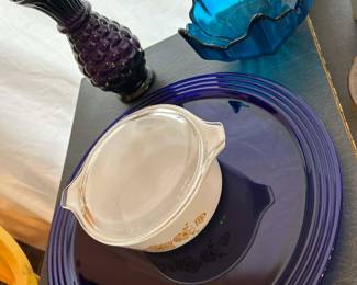 Pyrex, blue tray