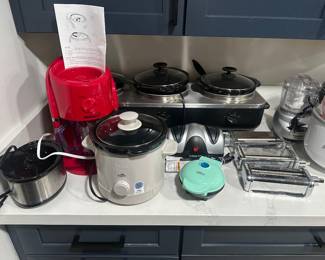 Crockpots, waffle maker, frozen drink maker