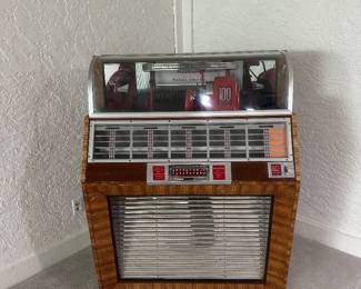 Antique juke box. (Not currently working.)