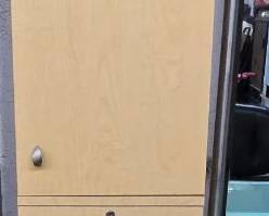 4 Cabinets with tool holder inside 