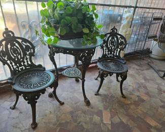 Neoclassical style cast iron patio set in the Versailles pattern