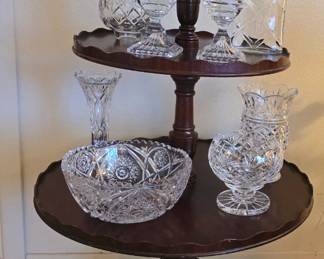 3-tier display shelf showing of beautiful crystal & cut glass