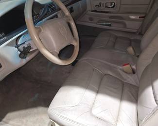 1999 Cadillac DeVille - leather interior