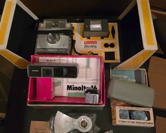 Brownie Fiesta Camera Outfit, Minolta 16 with flashbulbs and accessories