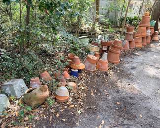 Dang have we got some pots. If you are looking for terra-cotta pots, make sure you check prices at the box storesTallahassee Nurseries before you give me grief on what I’m going to charge for these ones ;)