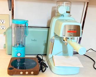 169 SmallApplianceCollection