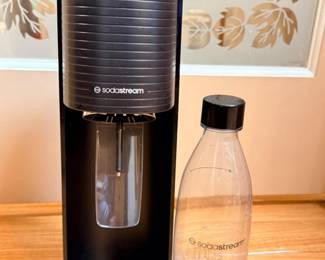 175 SodaStreamTerraSparklingWaterMaker