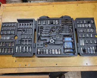 121 Stanley150PieceMechanicsToolSetInWallCabinet