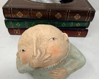 207 BookTissueHolderGuyPinchingNoseBathroomDecor