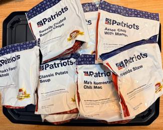 98 Toteof284PatriotsFreezeDriedMeals72hrFoodKit