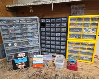 142 4SmallDrawerOrganizersFullOfHardwareMore