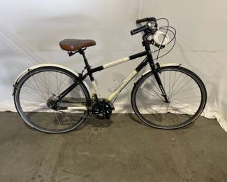 Lot 5137  Jamis Commuter 3 Road Bike